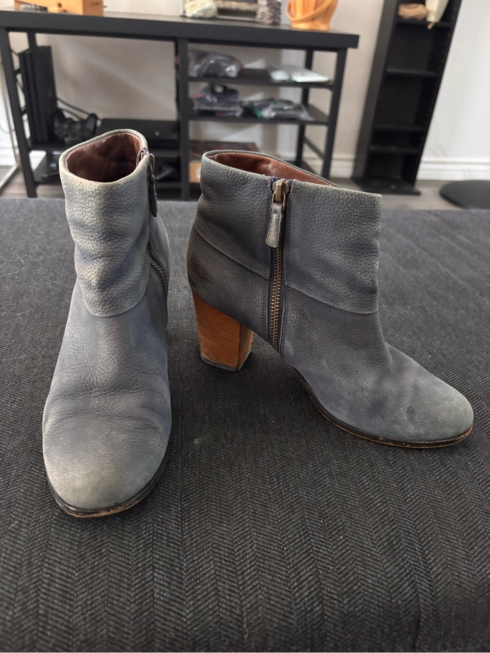 Cole Haan Cassidy Grey Suede Ankle Booties Size 7 B Boho Chic Boots